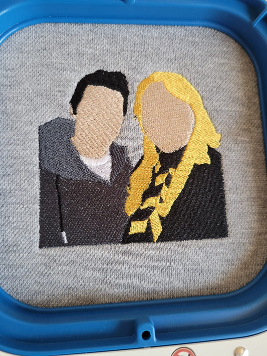T-shirt met uit geborduurde foto naar keuze